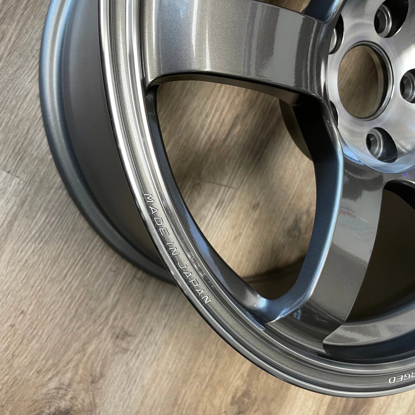 TE37 SAGA SL 17X9 +21 5X114.3 Pressed Graphite